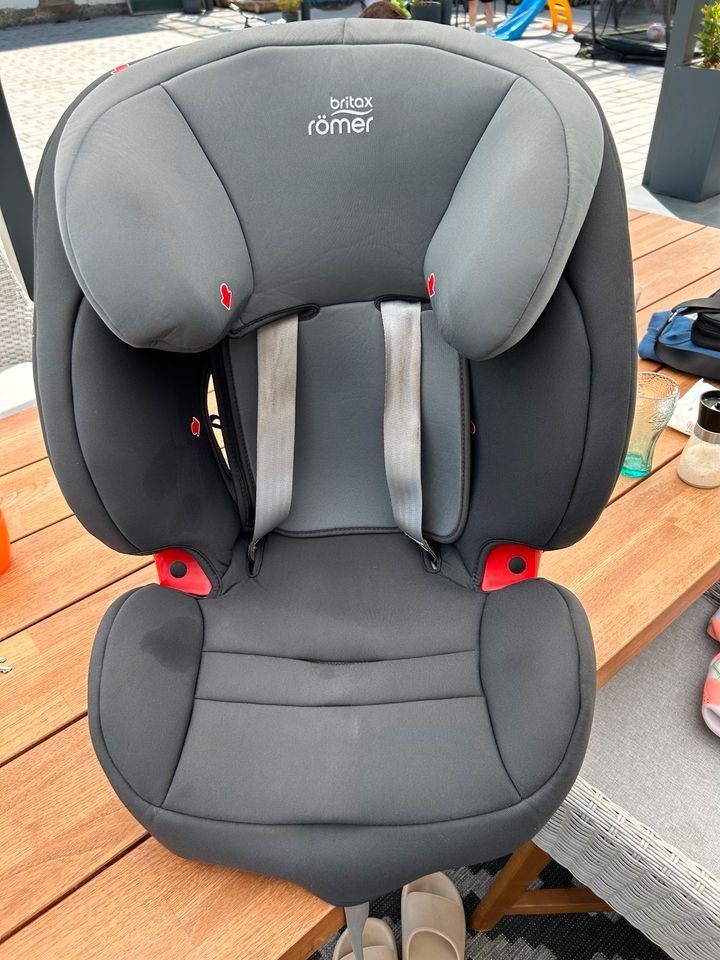 Britax Römer autositz Kinder in Backnang