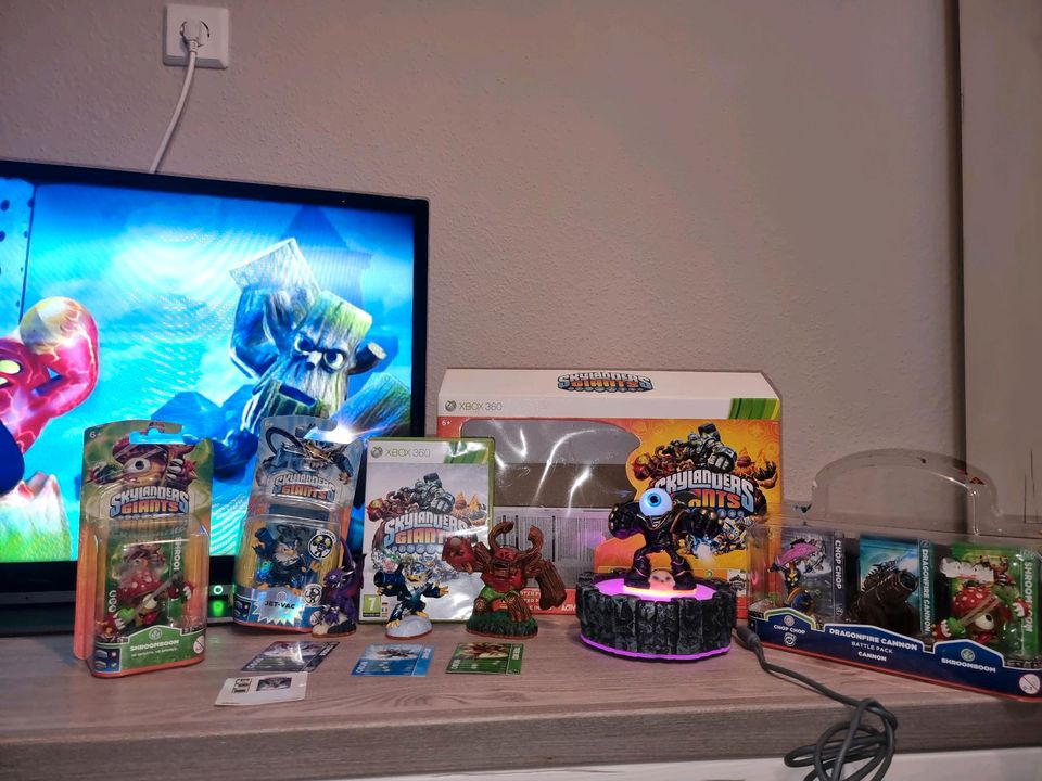 Xbox 360 Skylander Gigants Starterpaket in Strasburg 