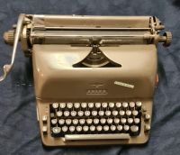 Alte Adler Schreibmaschine Berlin - Spandau Vorschau