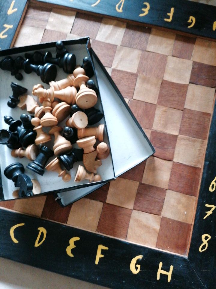 Schachspiel mit Holzbrett gebraucht Schach in Nottensdorf