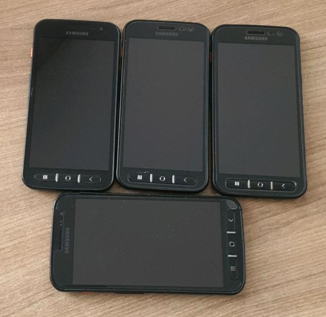 Samsung Galaxy XCover 4s 32gb schwarz 80€/Stück in Berlin