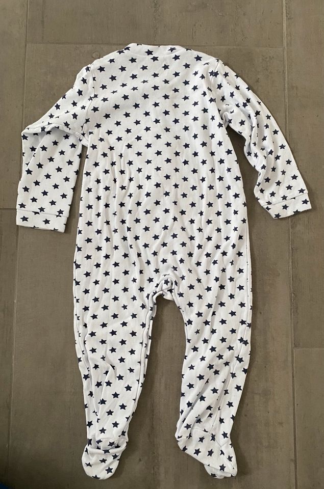 Tuptam Schlafanzug Pyjama Einteiler Knöpfe weiß blau Sterne 92 in Kelkheim