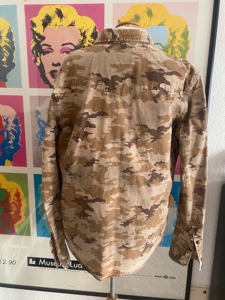 Levi’s Camouflage Hemd - Größe L in Neuss