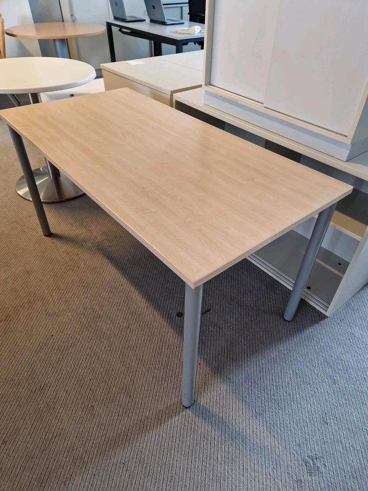 Schreibtisch, Besprechungstisch, Bürotisch, Büromöbel in Hamburg