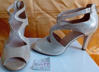 Sandalen Sandaletten Abendschuhe 5th Avenue Gr.41 Leder Goldf München - Maxvorstadt Vorschau