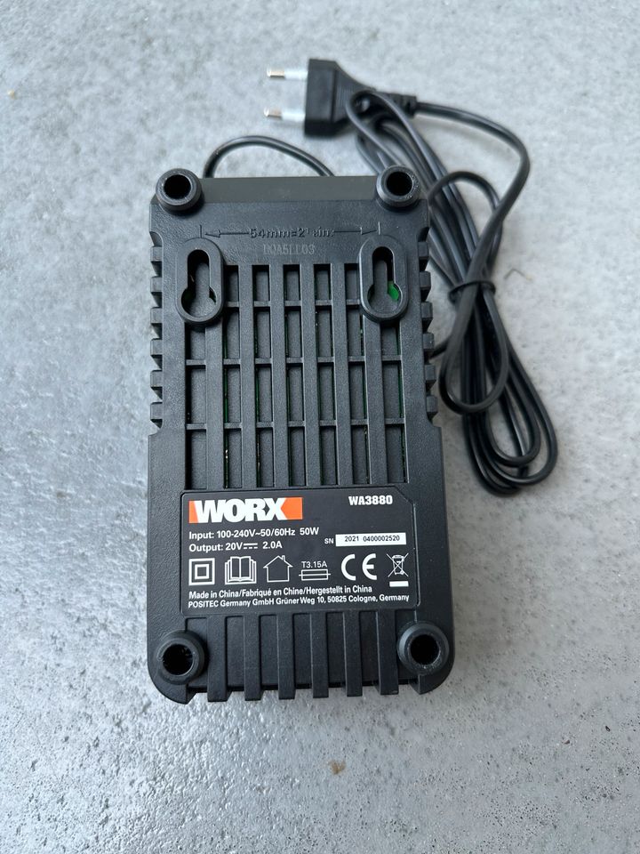 Worx PowerShare 20V Ladegerät WA3880 z.B. für Landroid Rasenmäher in Möckmühl