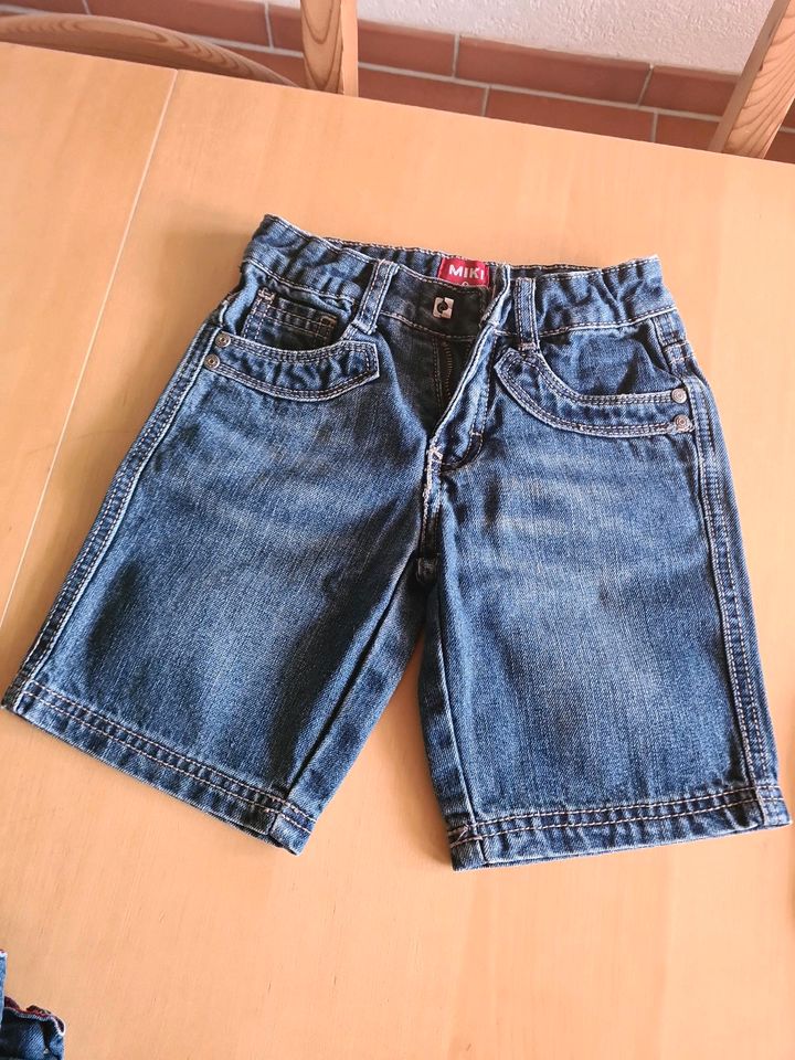 Jeans shorts kurze Hose Badehose 110 in Markt Schwaben