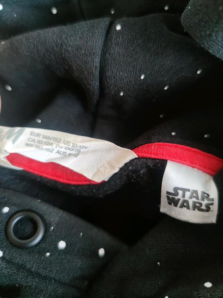 Hoodie Puma Nike Converse Adidas Levis Star Wars Gr. 152 in Bad Friedrichshall