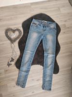 ⭐Vero Moda Jeans, Skinny ⭐W27 L32, schmal, eng, Stretch⭐Hüftjeans Niedersachsen - Bad Bevensen Vorschau