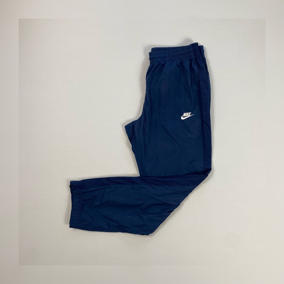 Vintage Nike Trackpants 40€* Jogginghose Track Pants Hose Herren in  Baden-Württemberg - Mudau | eBay Kleinanzeigen ist jetzt Kleinanzeigen