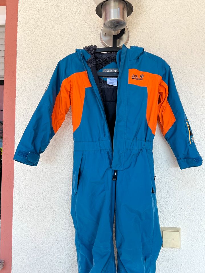 Schneeanzug Skianzug Jack Wolfskin 128-134 blau orange in Rheinland-Pfalz -  Niederwallmenach | eBay Kleinanzeigen ist jetzt Kleinanzeigen