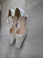 Brautschuhe Hochzeitsschuhe Nordrhein-Westfalen - Bedburg Vorschau