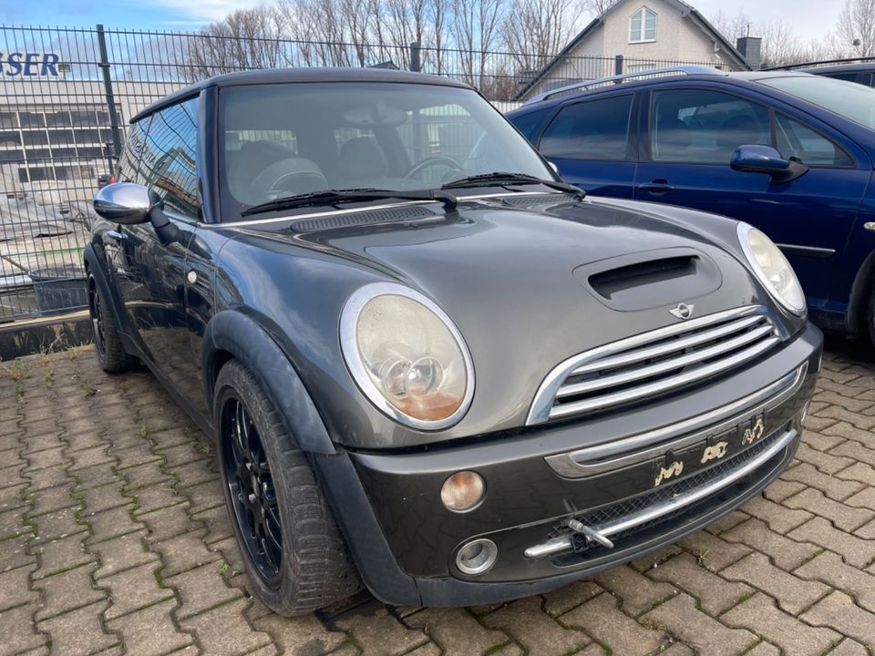 MINI Cooper COOPER Wasserschaden in Euskirchen