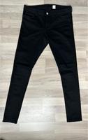 Schwarze low waist Jeans Sachsen-Anhalt - Westeregeln Vorschau