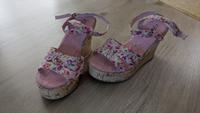 Sandalen mit Keilabsatz Gr. 37 Brandenburg - Wriezen Vorschau