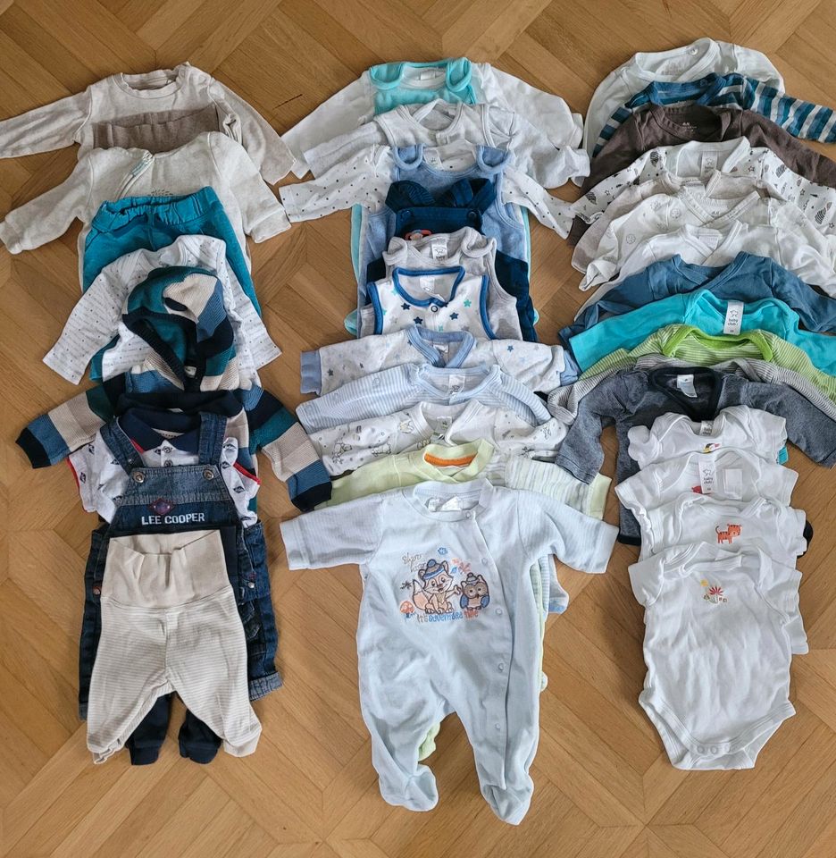 Baby Kleidung 50/56 37 Teile in Wolfenbüttel