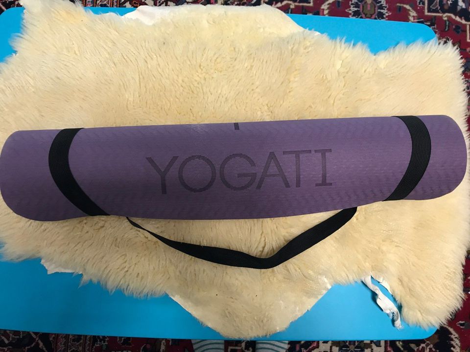 Yogati Yogamatte lila in Geisenfeld