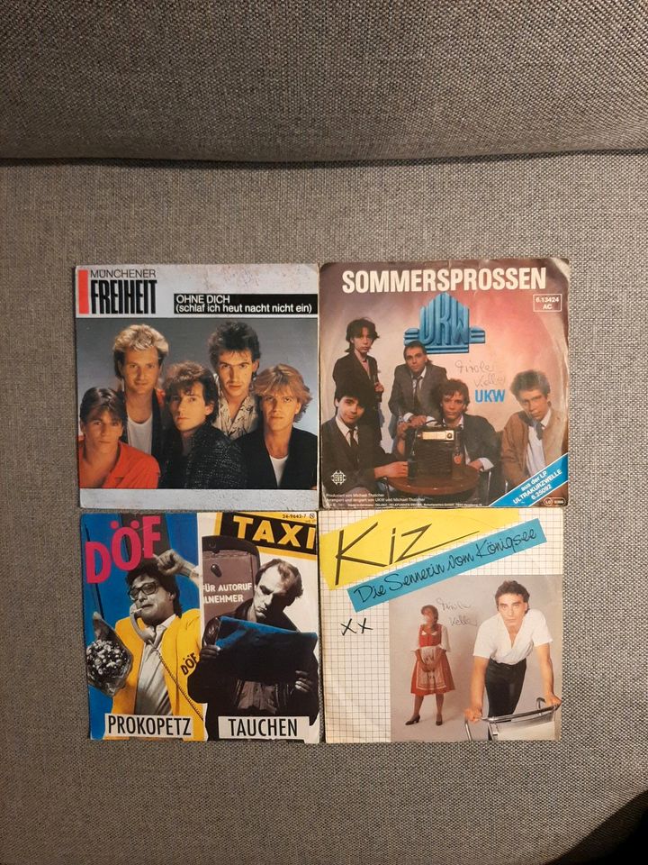 4 x 7" Vinyl NDW  UKW DÖF KIZ  Münchener Freiheit in Ludwigsburg