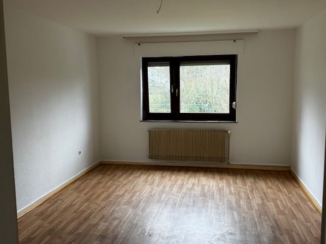 Anfragestopp 3-Zimmer Wohnung mit Balkon in Mitte zu Mai frei - wird derzeit renoviert! in Bielefeld