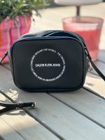 Calvin Klein * Tasche * schwarz * Neuwertig Nordrhein-Westfalen - Ense Vorschau