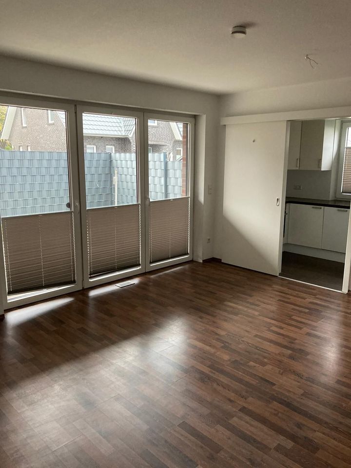 MFH 4 Wohnungen 303qm NJKM 30k 8€ /qm Provisionsfrei vom Eigner in Papenburg