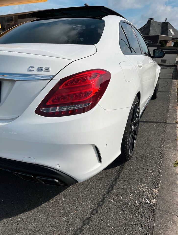 Mercedes/C63/AMG/Burmester/W205/Pano/Perf.Abga/Nightpacket in Bergkamen