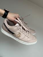Nike Sneaker leo 41 Nordrhein-Westfalen - Tönisvorst Vorschau