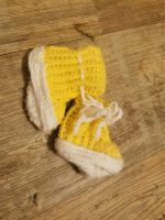 Handmade Strickschuhe gestrickte Schuhe Schühchen Niedersachsen - Müden Vorschau