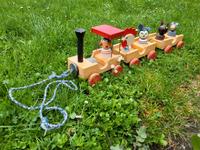 Eisenbahn Holzspielzeug DDR-Zeiten Bremer Stadtmusikanten Sachsen - Nossen Vorschau