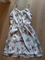 Vero Moda Kleid Sommerkleid Gr. XS weiß Blumen Sachsen - Halsbrücke Vorschau
