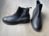 Kennel & Schmenger Damen Stiefeletten 38 schwarz Leder Nieten Herzogtum Lauenburg - Geesthacht Vorschau