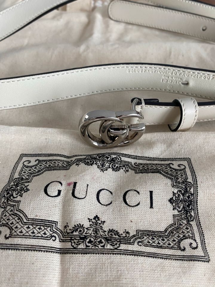 Gucci Marmont Gürtel aus weißem Leder 110 cm in Brilon