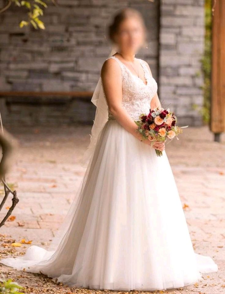 Hochzeitskleid Brautkleid | 38/40 ǀ Neupreis 1250€ | Tattoospitze in Kempten