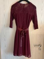 Abschlusskleid NKD Bordeauxrot Spitze langärmlig knielang Größe S Bayern - Buchenberg Vorschau