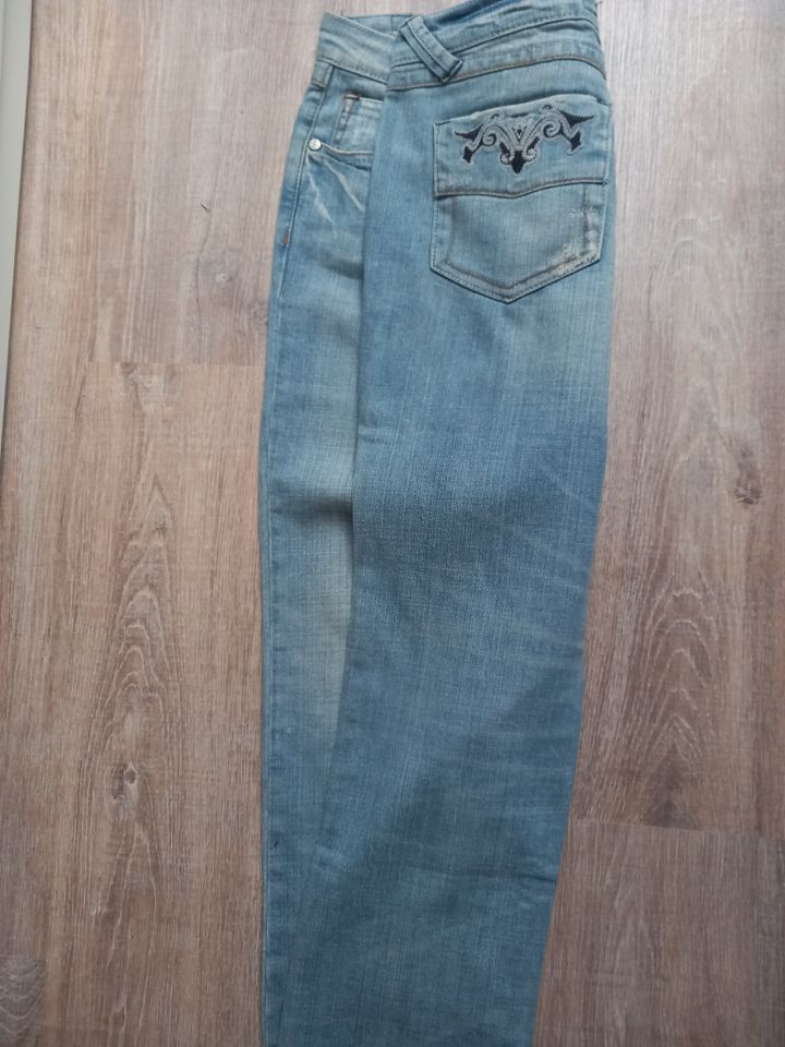 Damenjeans Damenhose Guess, Gr. 28 ( 36 ) Hellblau Neu in Offenbach