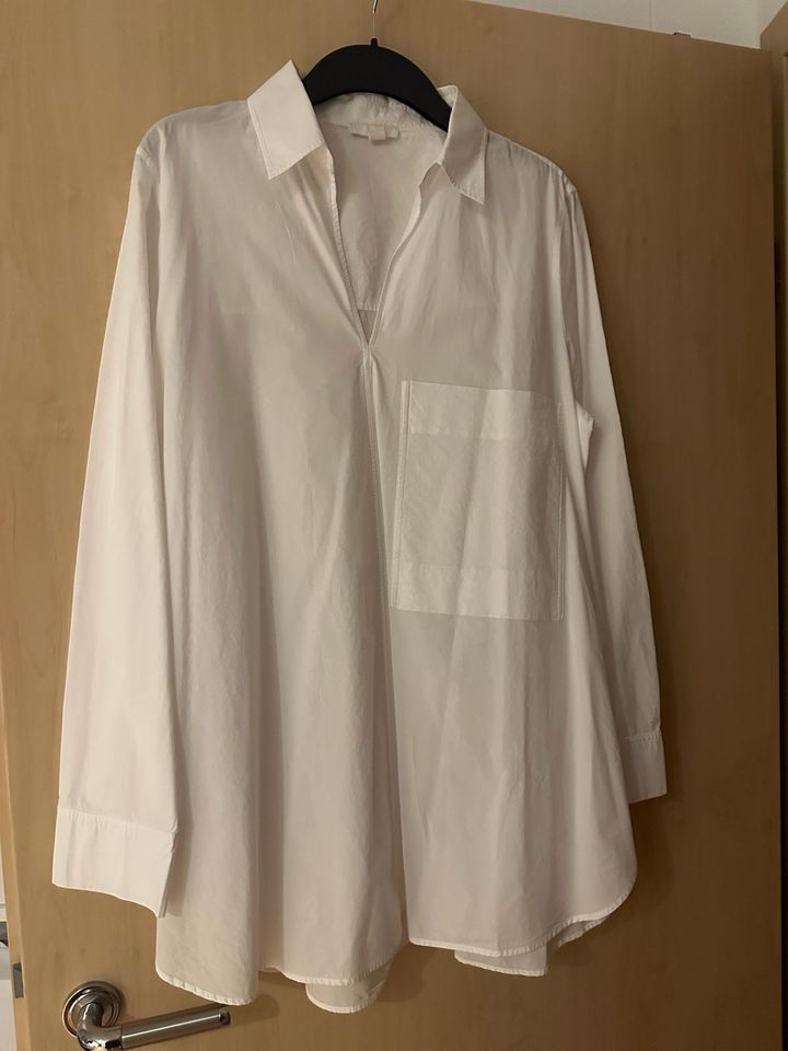 weiße Bluse mit Tasche von COS in Aiterhofen