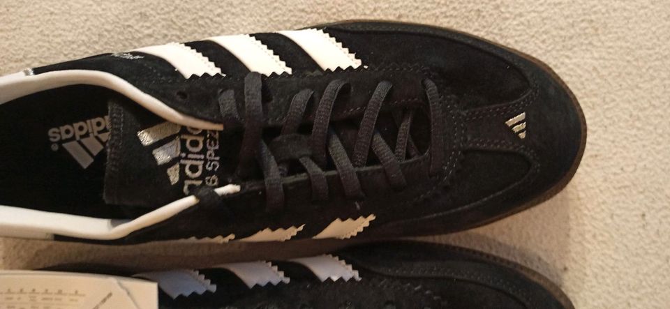 NEU Adidas Leder Spezial Handball Sneaker Sportschuhe in Hückeswagen