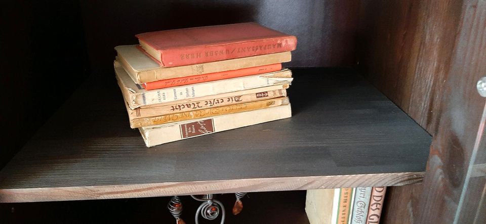 Bücher antiquarisch zu verschenken in Großkrotzenburg