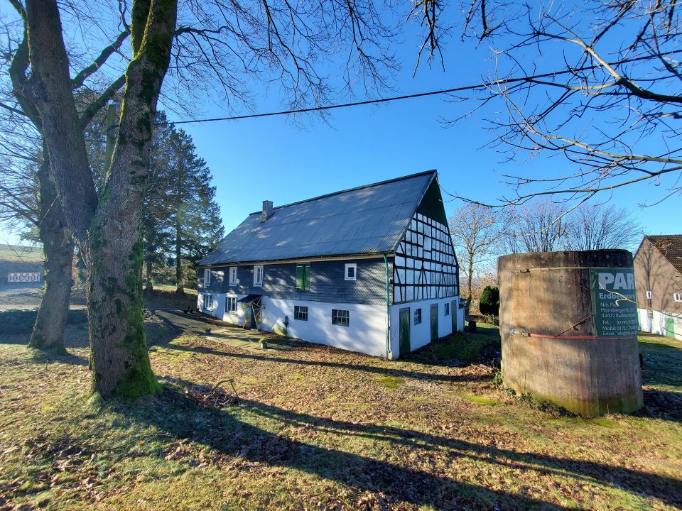 Ihr Landhaus-Traum: Bauernhaus + Scheune mit viel Charme und Raum zur Entfaltung in Radevormwald