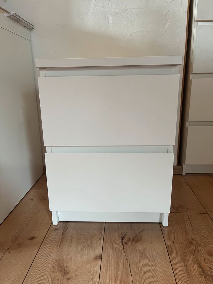 Ikea Malm Nachttisch/Beistelltisch in Hennef (Sieg)