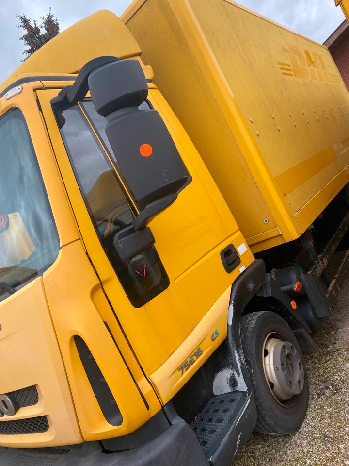 Iveco LKW Eurocargo 7,49 Bär Ladebordwand LBW M752 in Garrel