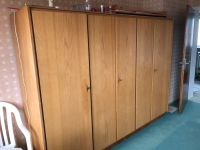 Schrank + Lieferung (HS) Vintage 2,42x1,82x0,62 Nordrhein-Westfalen - Gangelt Vorschau