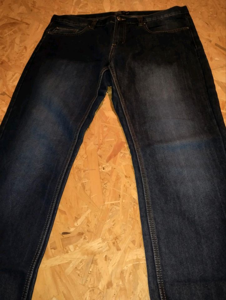 Herren Jeans 3st. in Werlte 