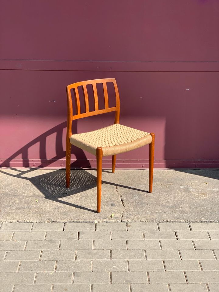 Niels Möller Modell nr 83 neu geflochten mit Papierkordel Teak Stühle Esszimmerstühle Danish Design mid Century Stuhl Dänemark 60er 70er Møller jl in Berlin