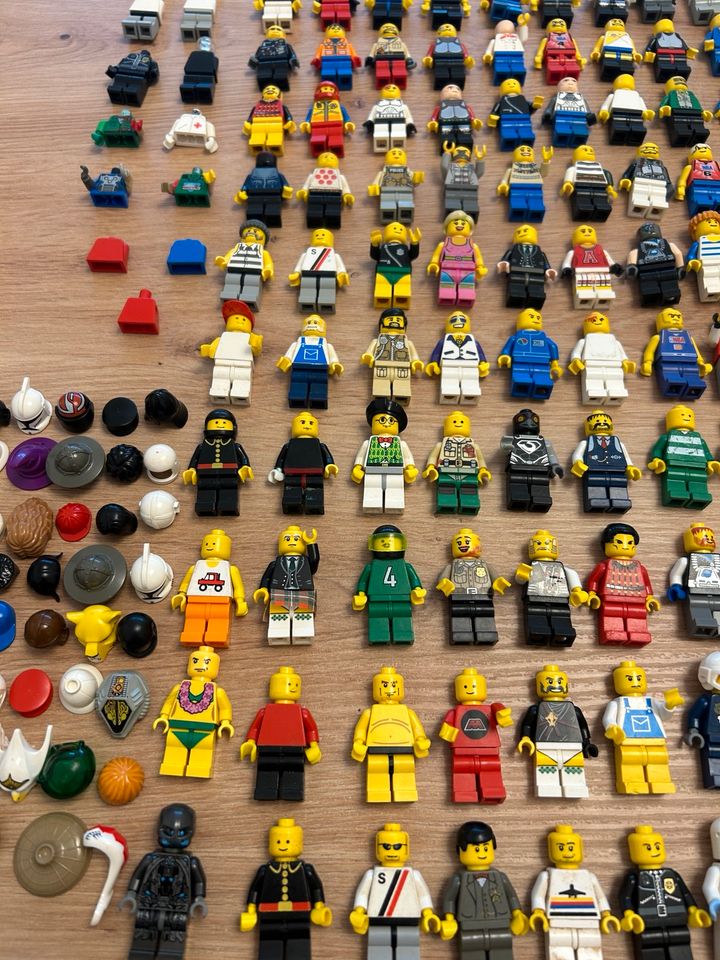 Lego Figuren Konvolut in Ilsede