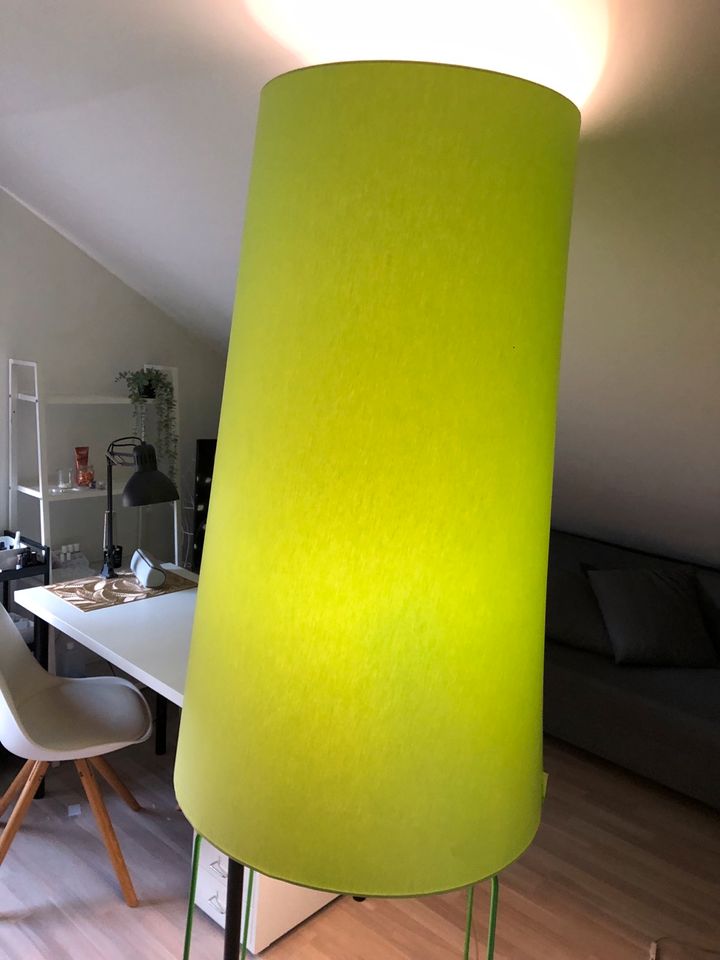 Fraumaier Fatsophie Stehlampe Lampe groß grün xxl in Reutlingen