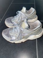 Nike Sneaker grau Air Huarache Gr. 38 Rheinland-Pfalz - Edesheim (Pfalz) Vorschau