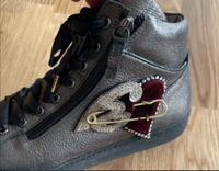 Extravagante Hightop-Sneaker von Högl. Gr. 38 metallic Silber NEU Baden-Württemberg - Leinfelden-Echterdingen Vorschau