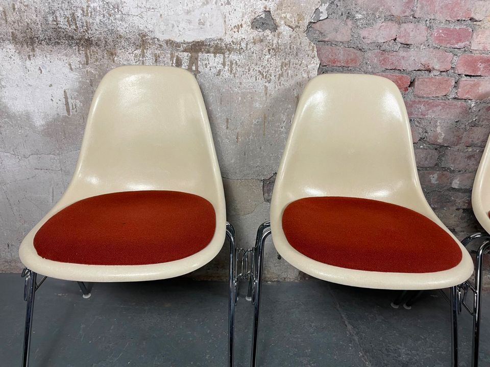 4er Set Eames Fiberglas Stühle Vitra Herman Miller Stuhl Vintage in Wuppertal