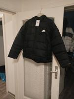 Nike Jacke schwarz Winterjacke neu mit Etikett Gr.  xl Schleswig-Holstein - Lübeck Vorschau